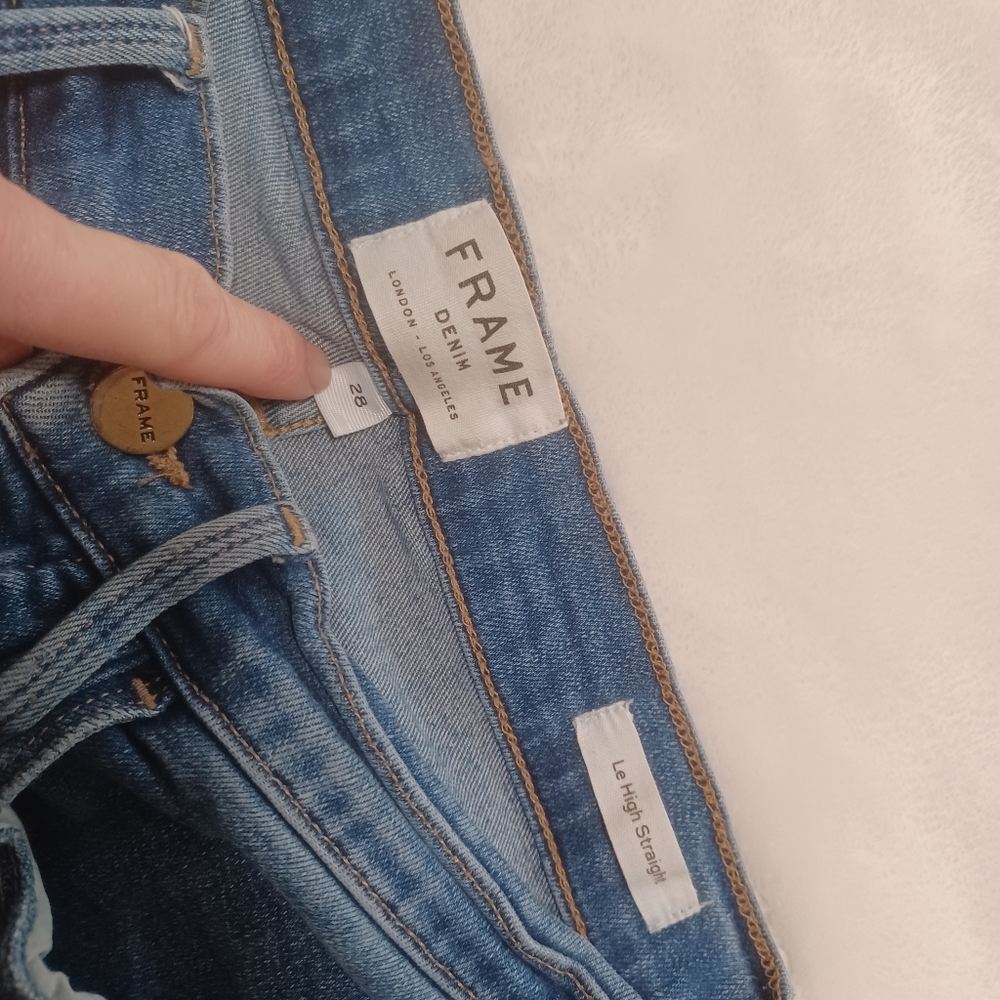 Frame Denim le high straight size 28